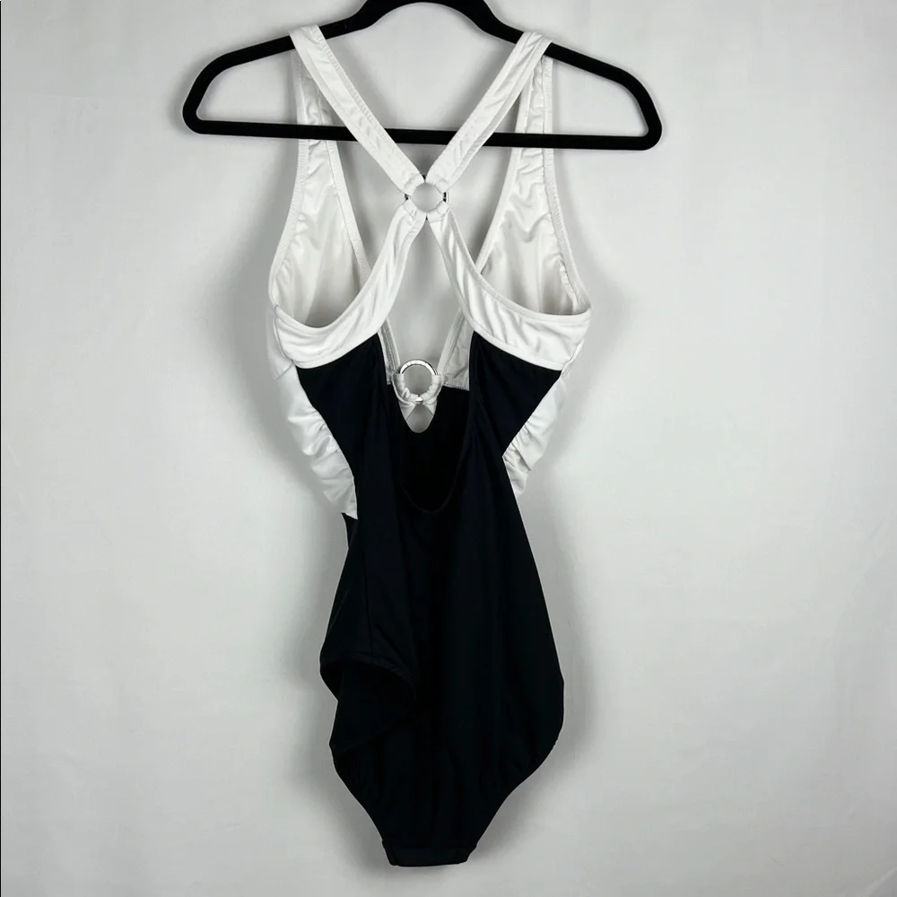 NWOT Venus Black and White Swimsuit‎
